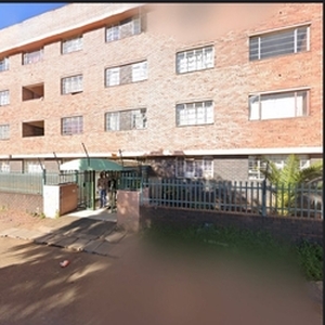 Bachelor flat to let directly from Owner - Sunnyside (Pretoria)