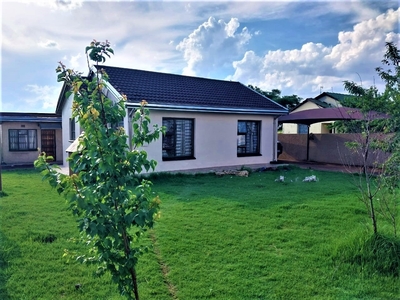 House For Sale in Etwatwa