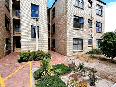 Inviting Ground Floor Apartment with Two Spacious Bedrooms and Modern Amenities
