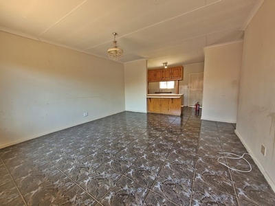 2 Bedroom Townhouse For Sale in Uitsig
