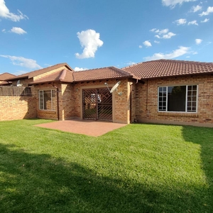 2 Bed Townhouse/Cluster For Rent Amberfield Manor Centurion