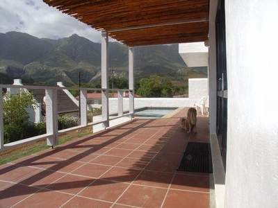 2 bedroom double-storey house for sale in Swellendam