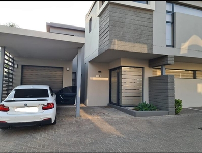 3 Bed Townhouse/Cluster For Rent Claudius Centurion
