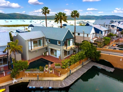 House for sale with 4 bedrooms, Knysna Quays, Knysna