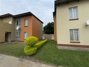 2 Bed Apartment in Waterval East