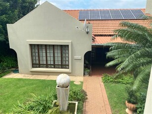 2 Bed Townhouse in Rustenburg Central