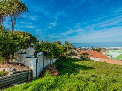 911m² Vacant Land For Sale in Outeniqua Strand