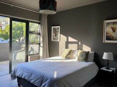 2 Bed Apartment in Vredehoek - Cape Town