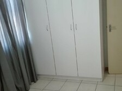 2 Bedroom Apartment to Rent in Maitland - Cape Town