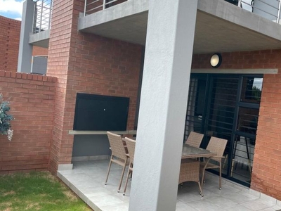 2 Bedroom duplex apartment for sale in Sinoville, Pretoria