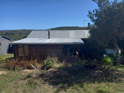 2 Bedroom farmhouse in Riversdale Rural For Sale