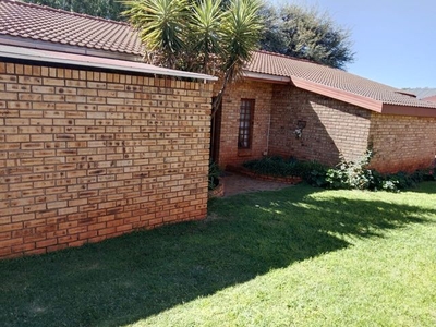 3 Bedroom House For Sale in Kuruman