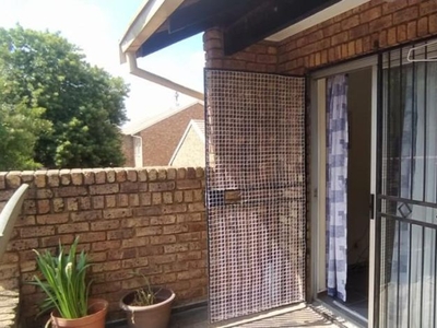 3 Bedroom townhouse - sectional for sale in Doornpoort, Pretoria