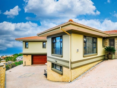 5 Bedroom house in Herolds Bay For Sale