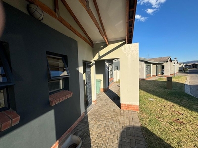 House in Waterkloof East For Sale