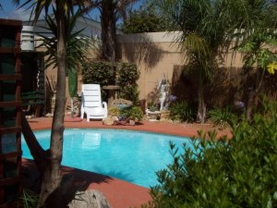Sea Shell Cottage * Self Catering Accommodation - Somerset West