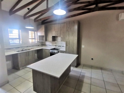 Townhouse in Waterkloof East For Sale