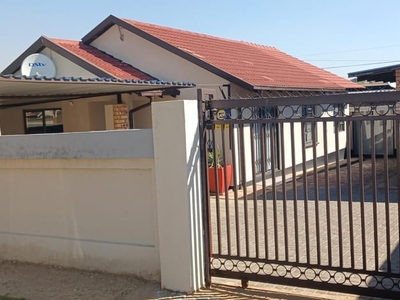 1 Bedroom bachelor to rent in Kagiso, Krugersdorp