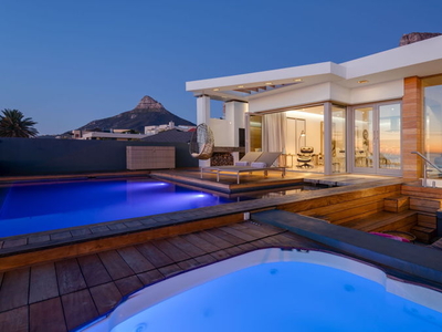 Element House - Contemporary and Upmarket Villa