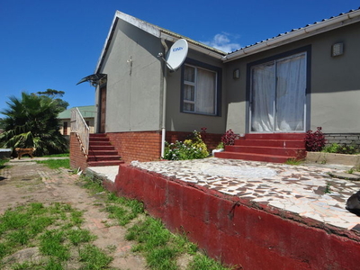 Four Bedroom Home to let in Southernwood