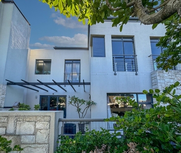 Townhouse For Sale in Century City