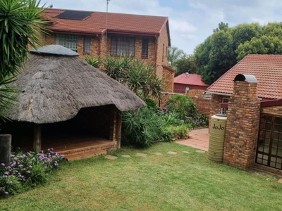 3 Bedroom duet to rent in Pretoriuspark, Pretoria