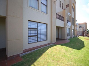2 Bedroom Apartment To Let in Constantia Kloof