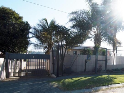 Townhouse For Sale In Lindbergh Park, Johannesburg