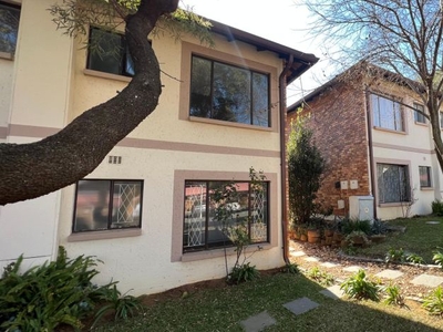 2 Bedroom townhouse - sectional rented in Wilgeheuwel, Roodepoort