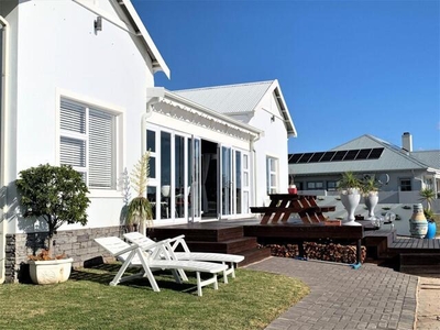 3 bedroom, Jeffreys Bay Eastern Cape N/A