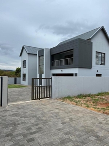Newly built, modern house in a secured Leloko estate awaits for you. Hartbeespoort!!