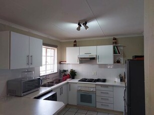 1 Bedroom Apartment To Let in Strubensvallei