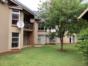 2 Bedroom Apartment For Sale in Dassie Rand