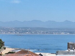 2 Bedroom Apartment For Sale in Mossel Bay Central