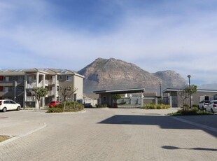 2 Bedroom Apartment For Sale in Muizenberg