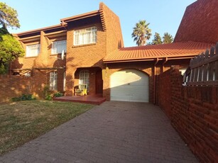 2 Bedroom Duplex For Sale in Boksburg South