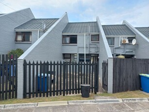 2 Bedroom Duplex To Let in West Beach