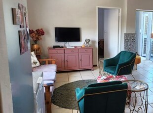 2 Bedroom Flat For Sale in Kleinmond Central