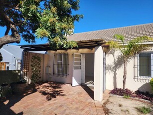 2 Bedroom House For Sale in De Bron