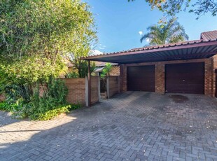 2 Bedroom Sectional Title For Sale in Wilgeheuwel