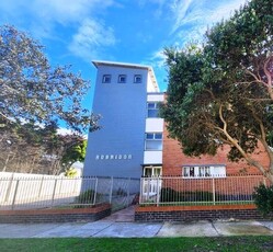 3 Bedroom Apartment To Let in Summerstrand