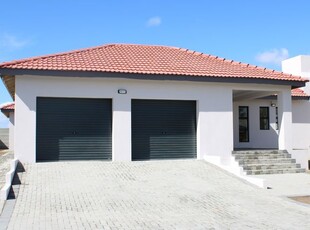 3 Bedroom Freestanding For Sale in Port Owen