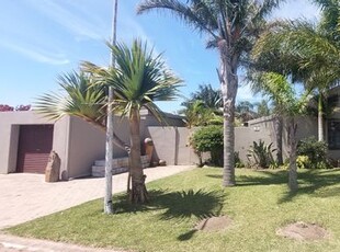 3 Bedroom House For Sale in Aston Bay