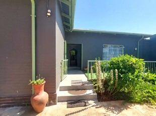 3 Bedroom House For Sale in Boksburg West