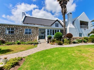 3 Bedroom House For Sale in Jacobsbaai