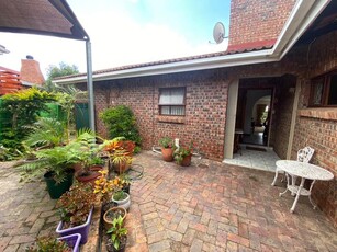 3 Bedroom House For Sale in Noorsekloof