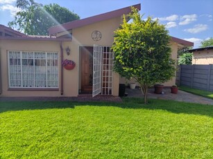 3 Bedroom House For Sale in Protea Park