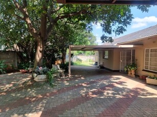 3 Bedroom House For Sale in Safari Gardens