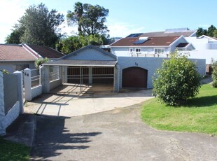 3 Bedroom House To Let in Beacon Bay