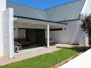 3 Bedroom House To Let in St Francis Links